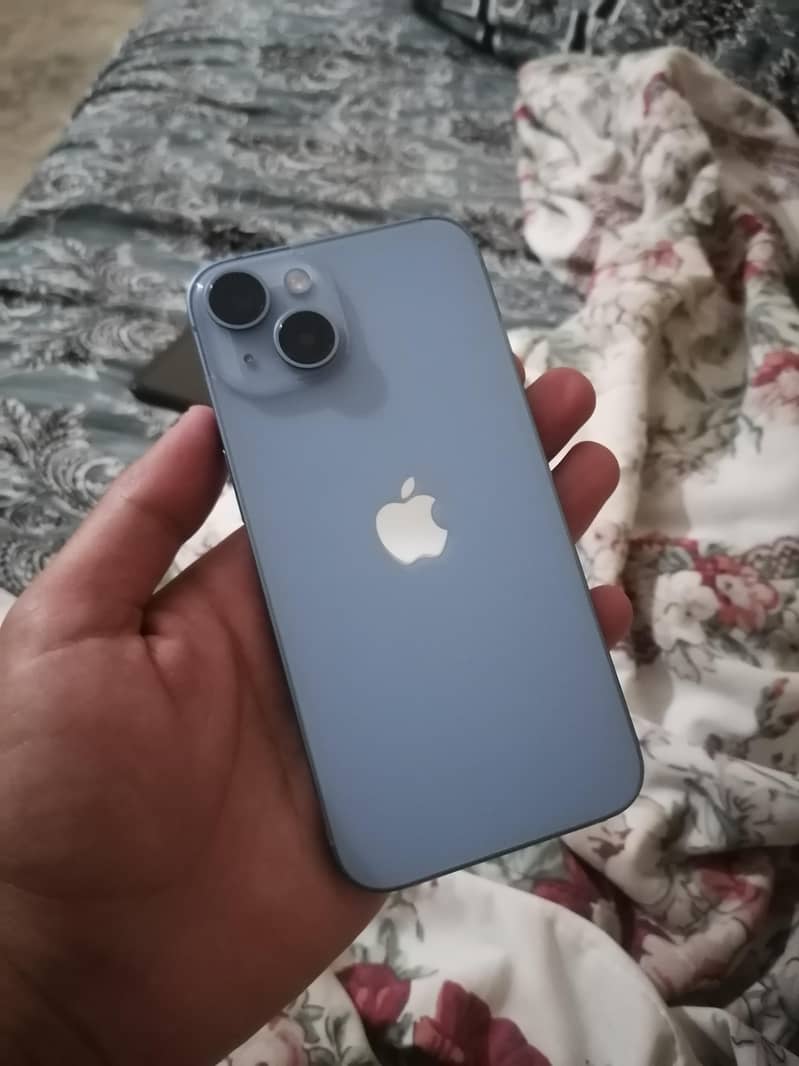 Apple iPhone 14 3