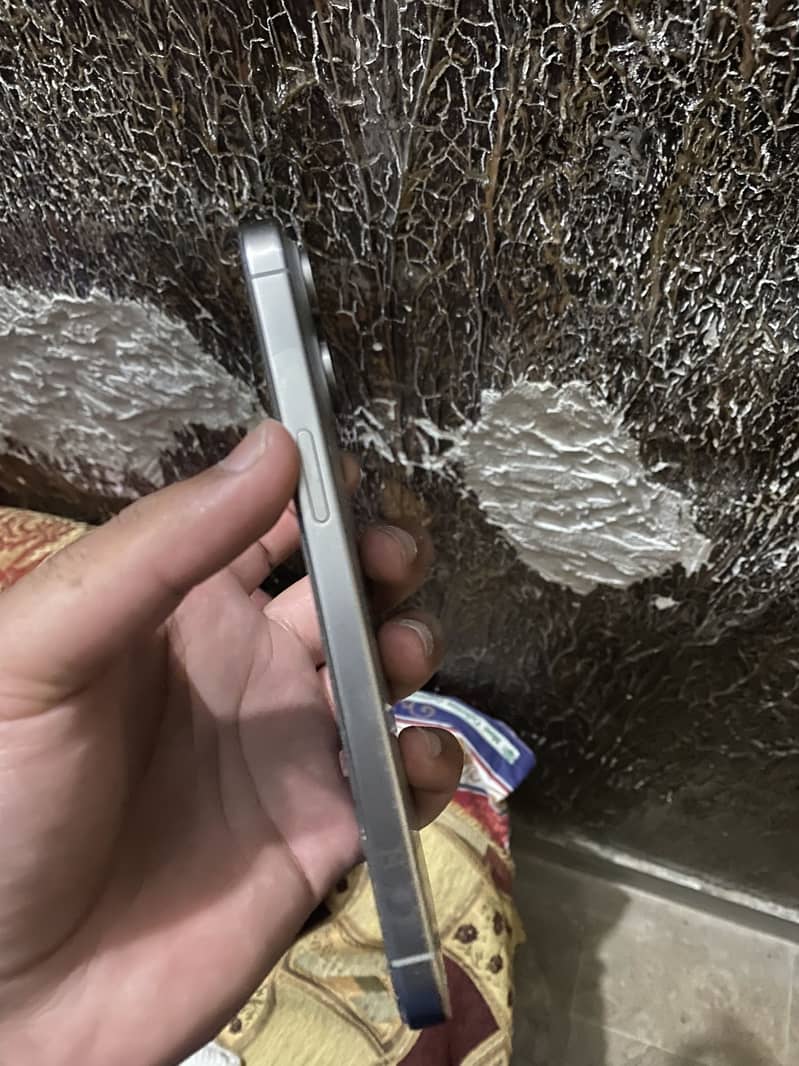 Iphone 15 pro max 3