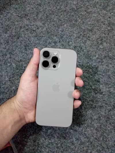 Apple iPhone 16 Pro Max