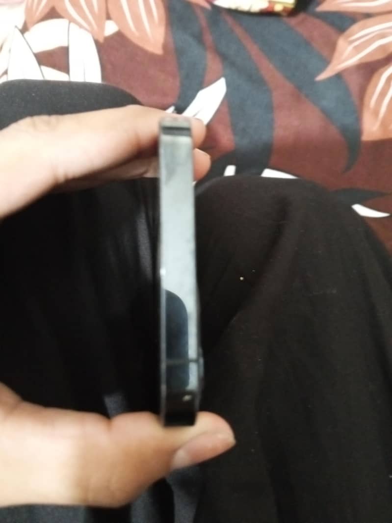 Apple iPhone 12 Pro 3