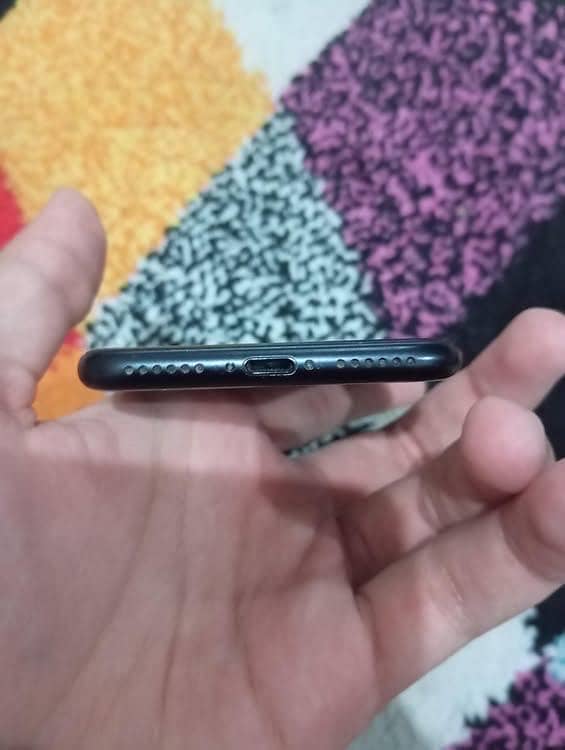 iPhone Se 2 7