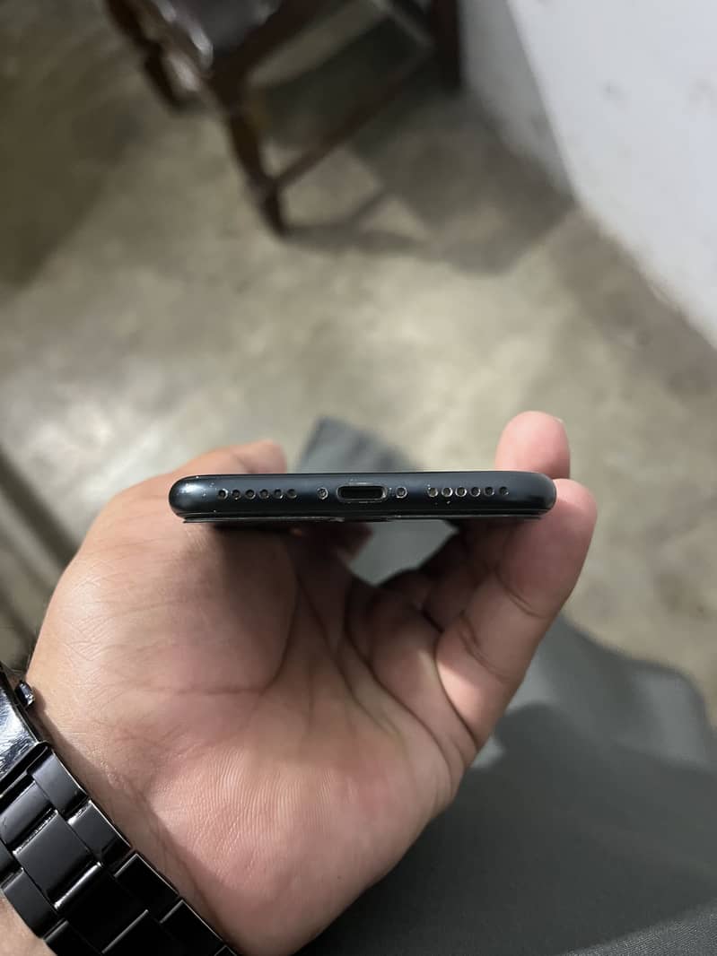 Apple iPhone SE 0