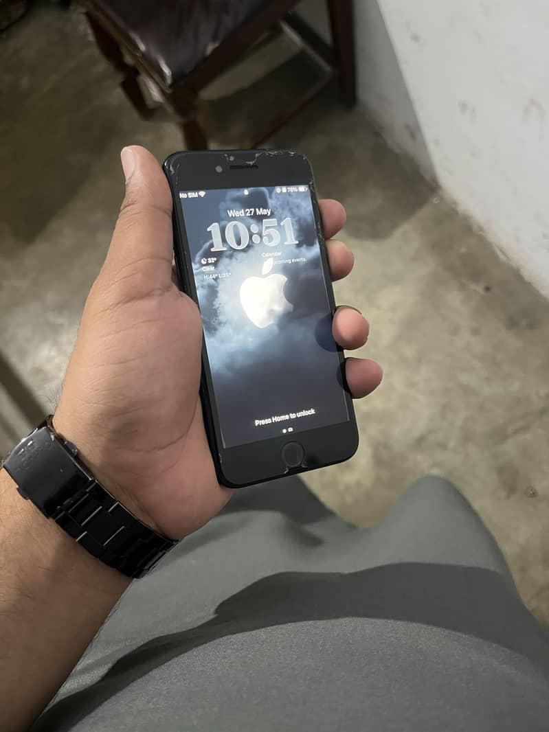 Apple iPhone SE 3