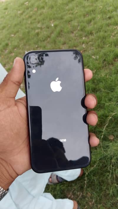 iPhone xr 128