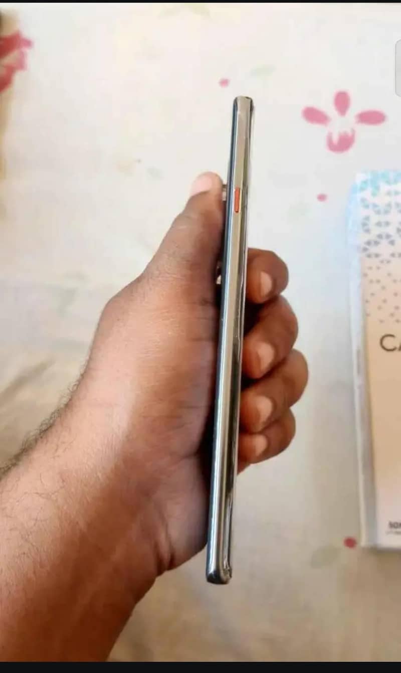 Tecno CAMON 40 Pro 4