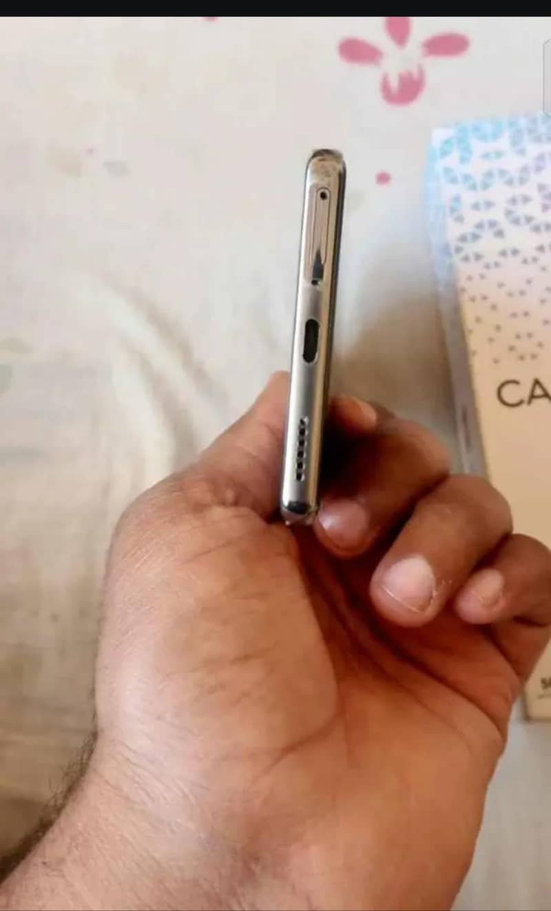 Tecno CAMON 40 Pro 6