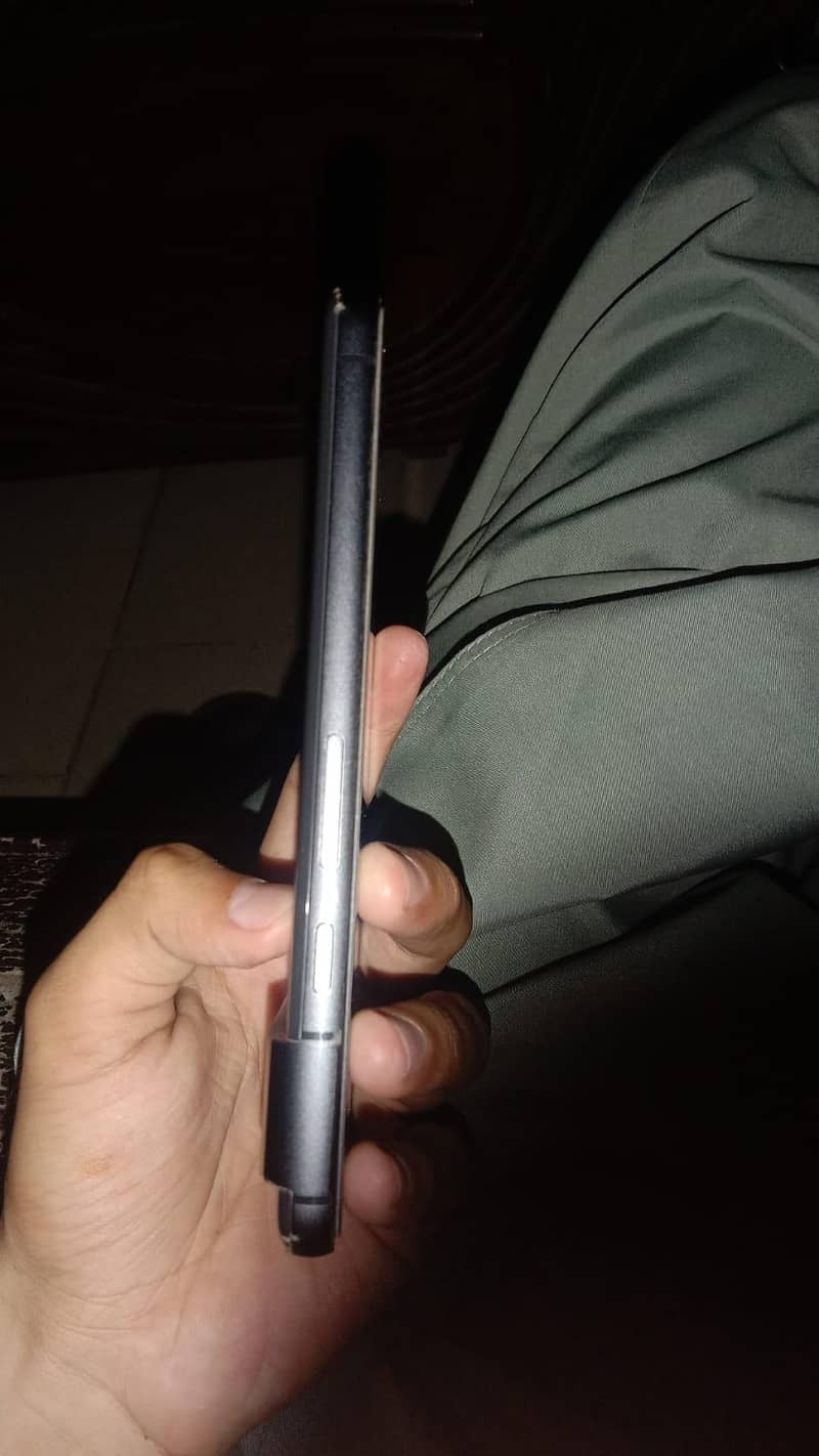 Google Pixel 8 3