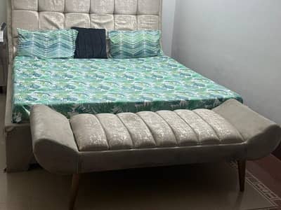 king bed