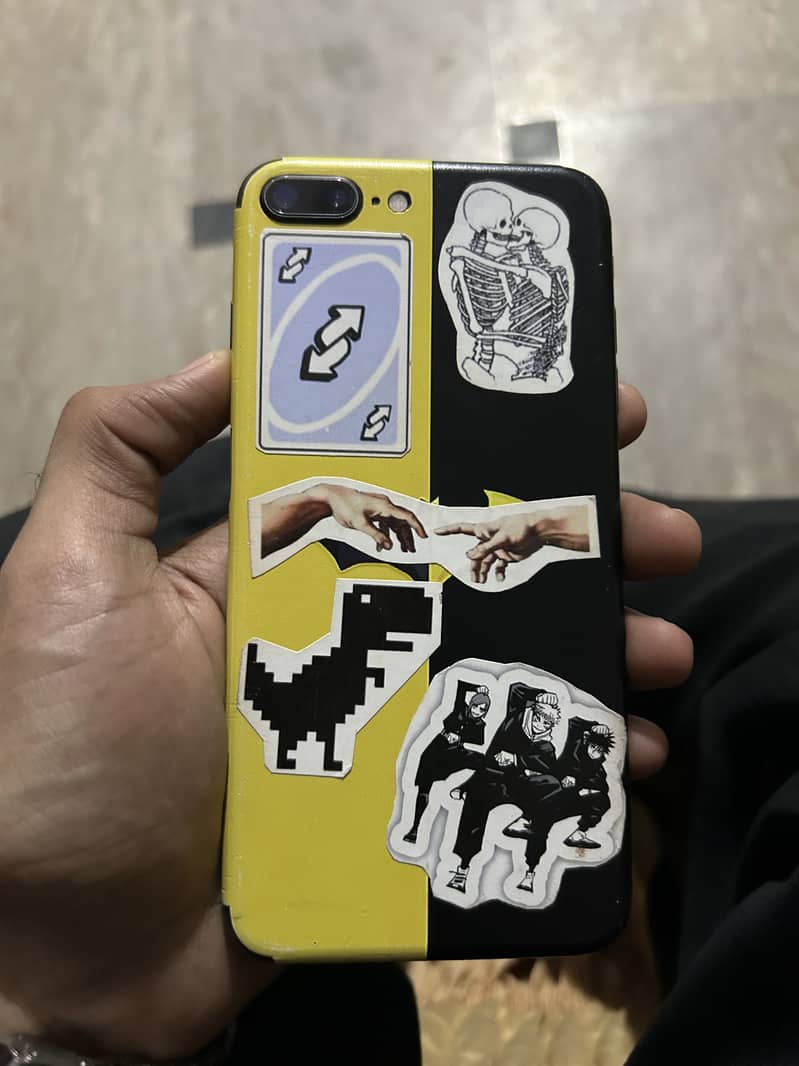 Apple iPhone 8 Plus 0