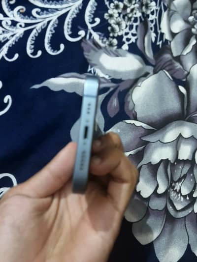 IPhone 14 Blue Color
