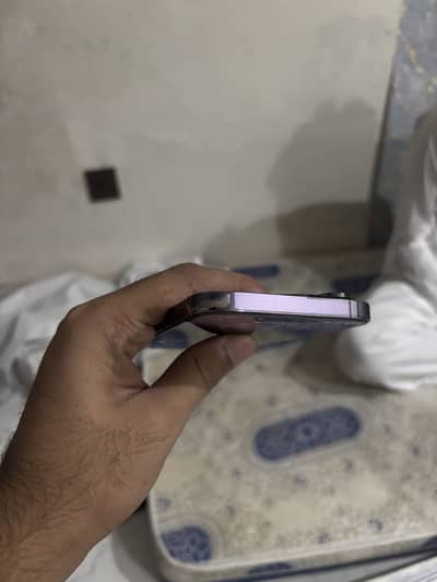 i phone 14pro max btry 76 storage 128 back break with box
