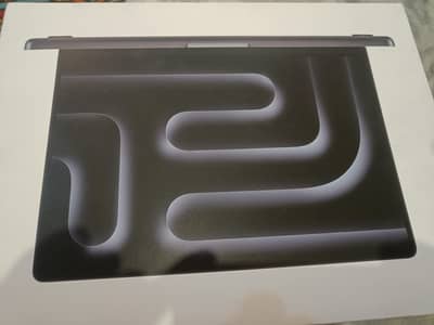 apple MacBook pro m4 pro chip 14",24gb,1 Tb in new condition with box