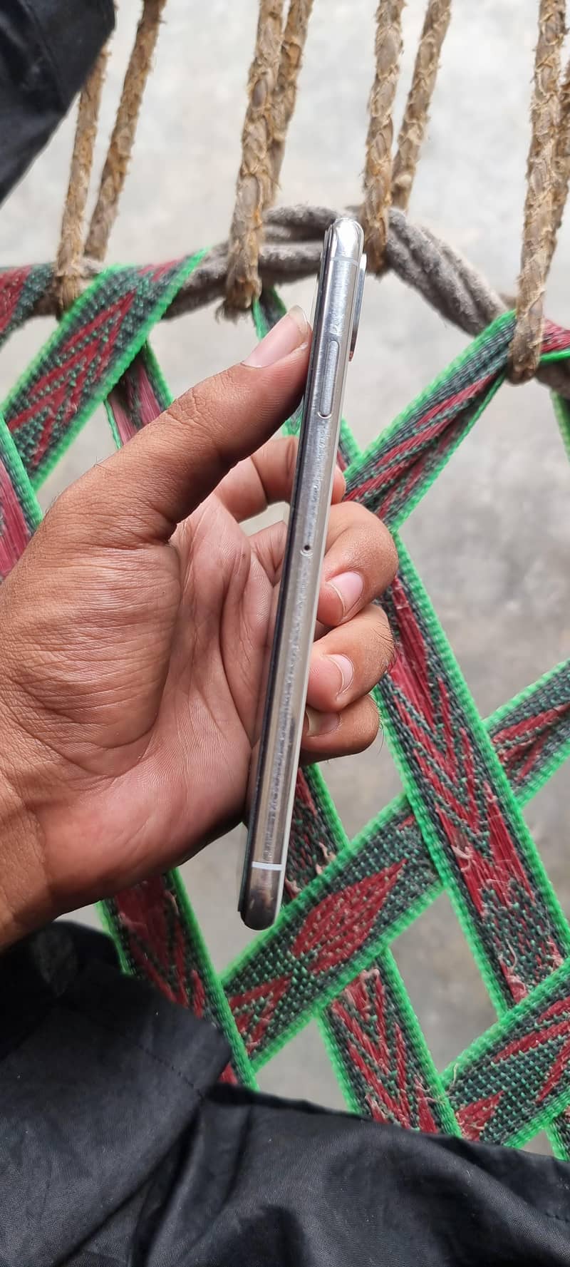 xs max 1