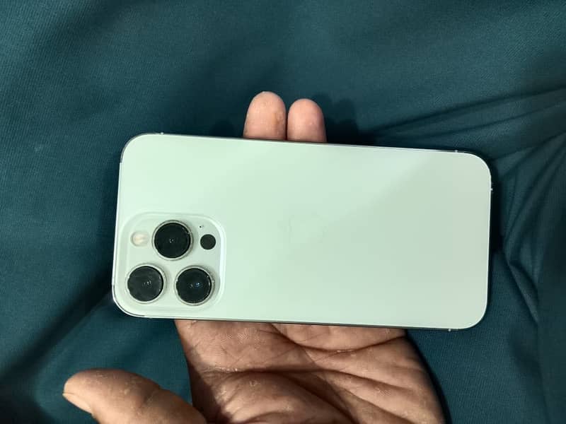 Apple iPhone 13 Pro 6