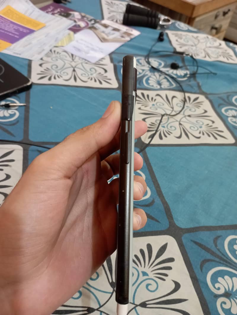 Google Pixel 6a 1
