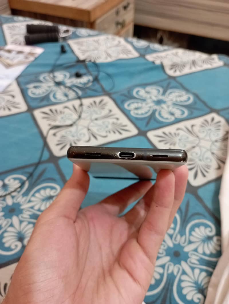 Google Pixel 6a 4
