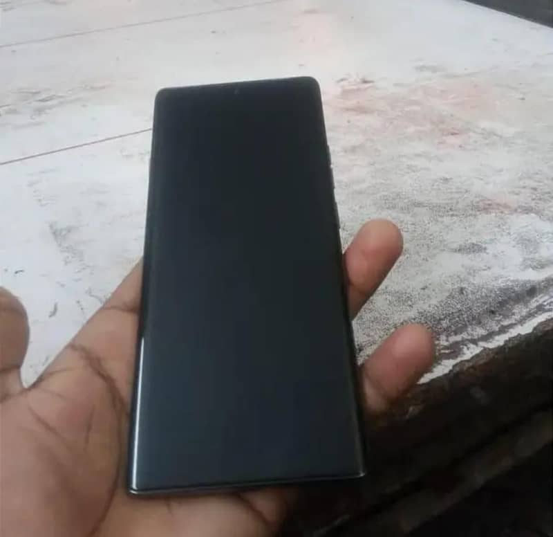 tecno camon 40 pro 0