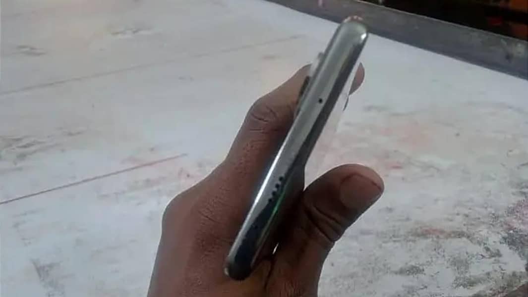 tecno camon 40 pro 4
