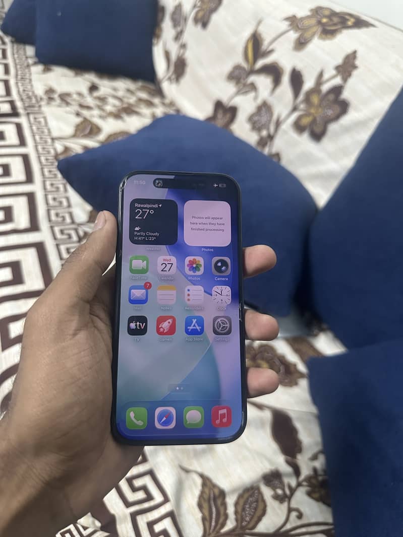 Apple iPhone 16 Pro 2