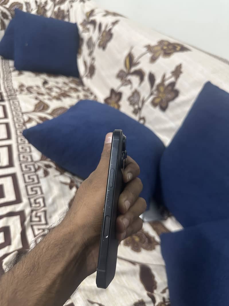 Apple iPhone 16 Pro 6