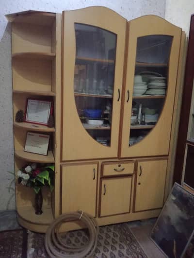 show case almari