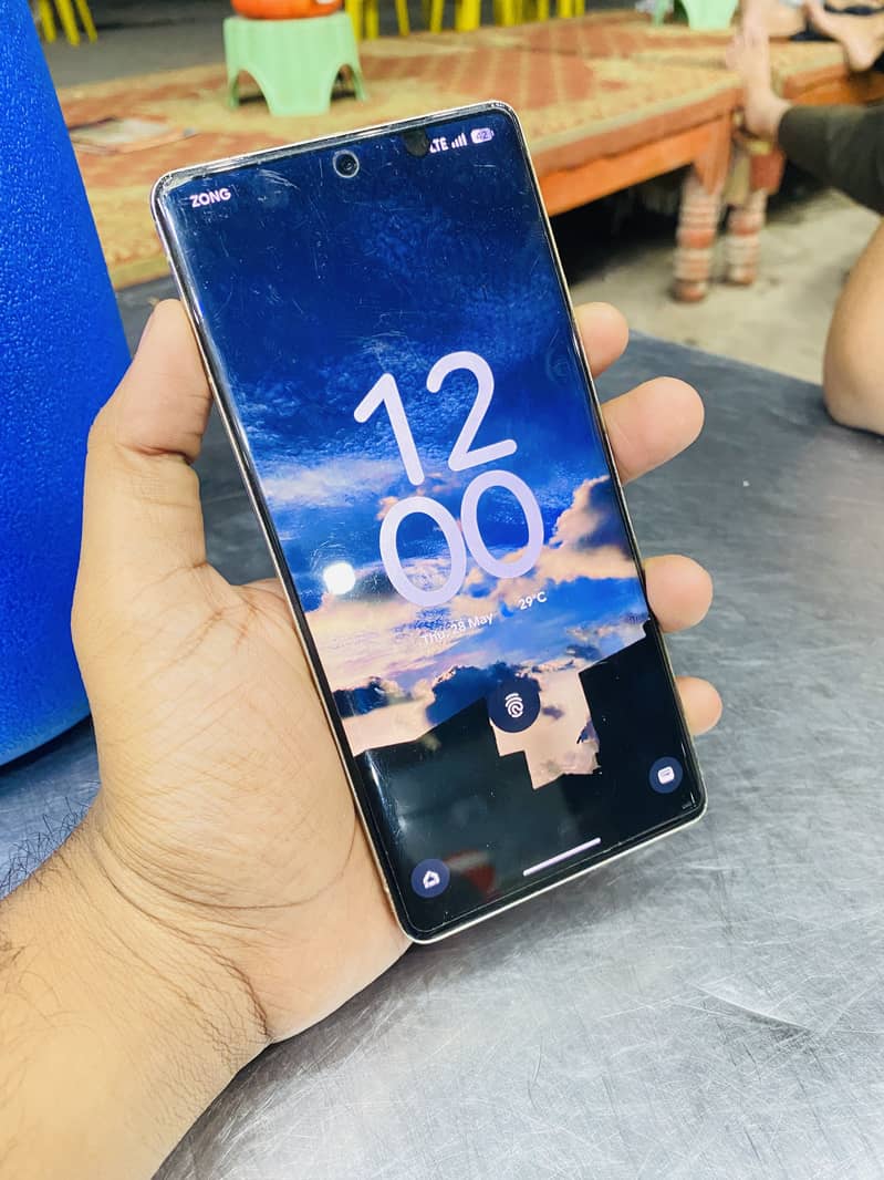 GOOGLE PIXEL 7 PRO 4
