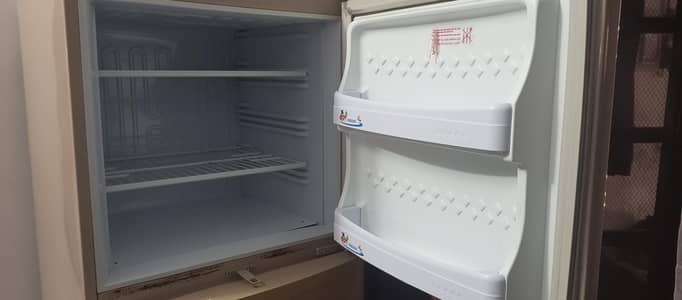 Fully Functioned Pel Refrigerator