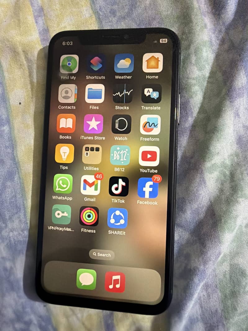 iPhone XS 3