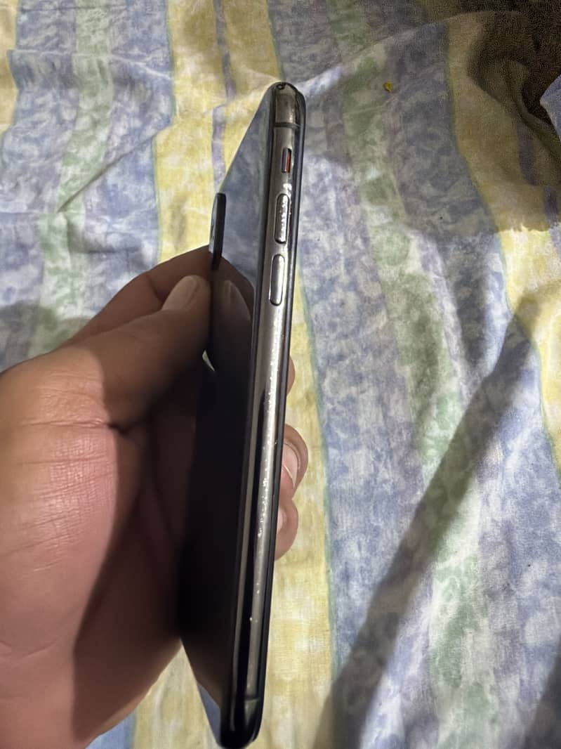 iPhone XS 5