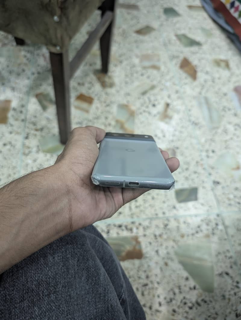 Google Pixel 8 2