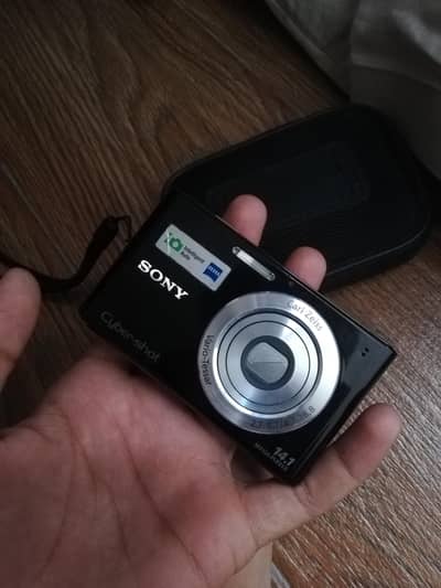 Sony Cyber-shot DSC-W350 14.1MP Digital Camera with Carl Zeiss Lens
