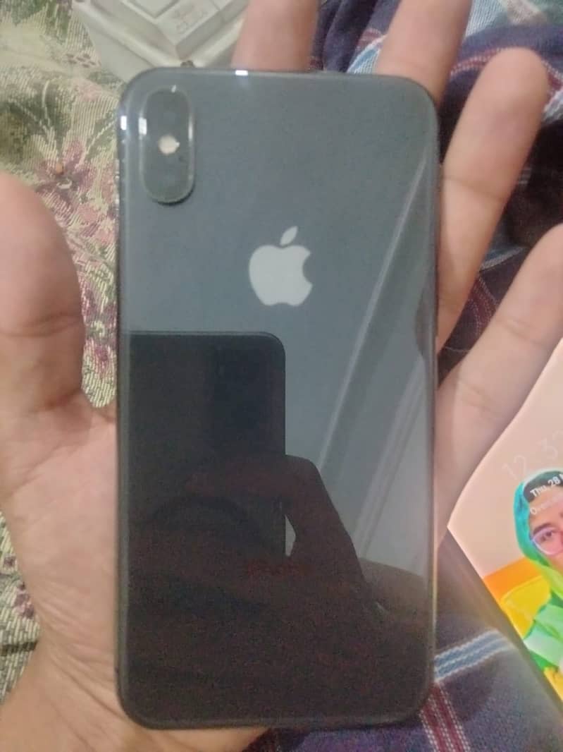 Apple iPhone X 4