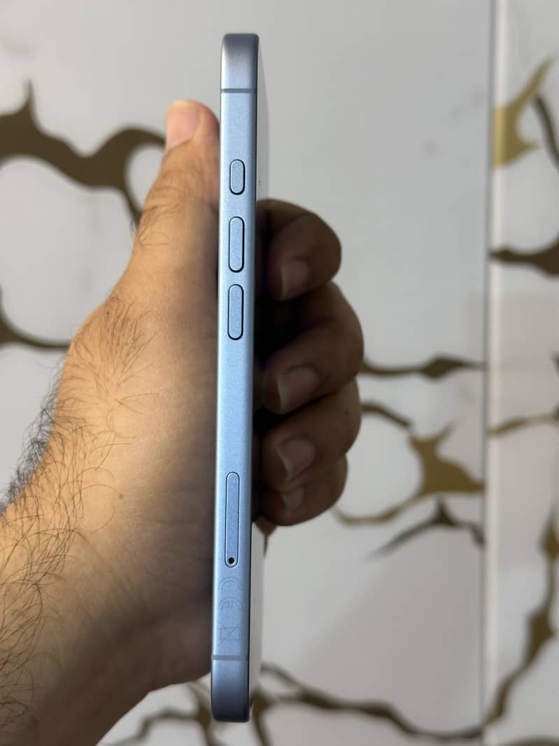 iPhone 17 3
