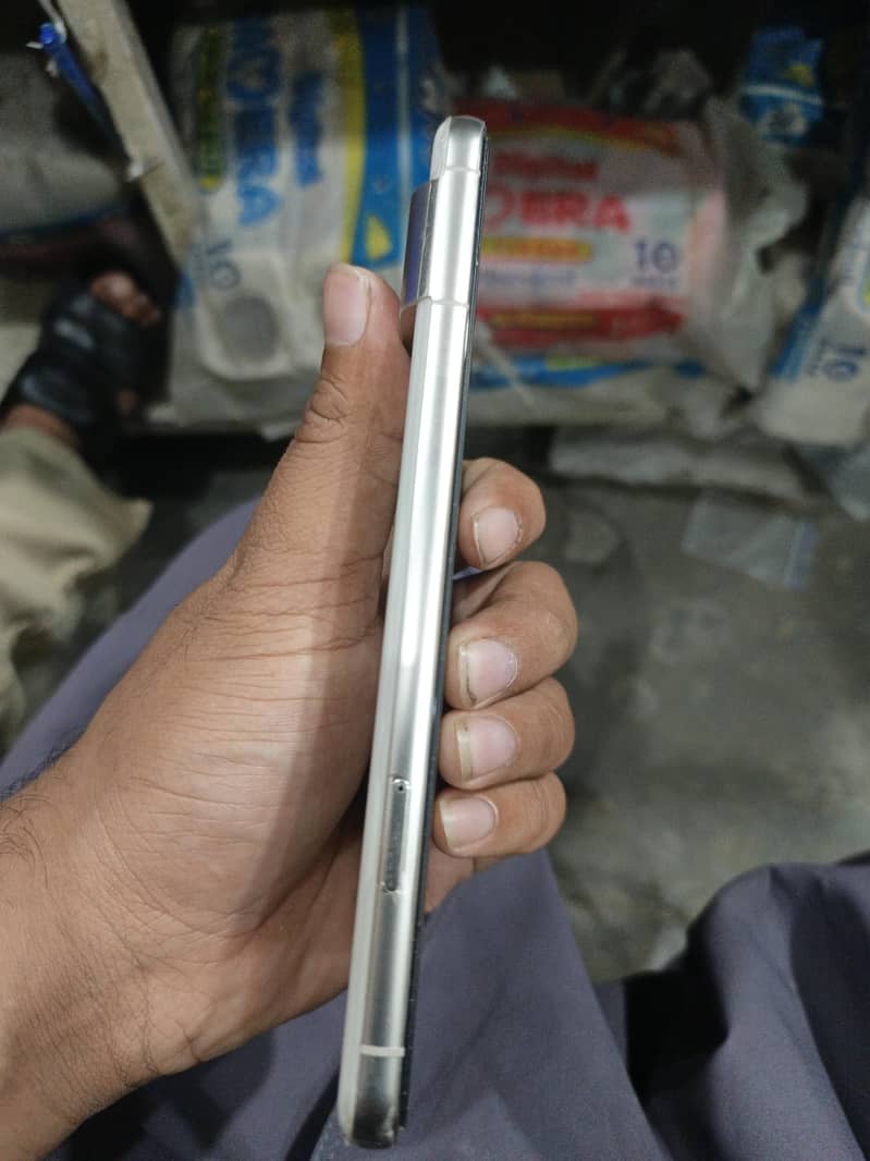 Google Pixel 8 Pro 3