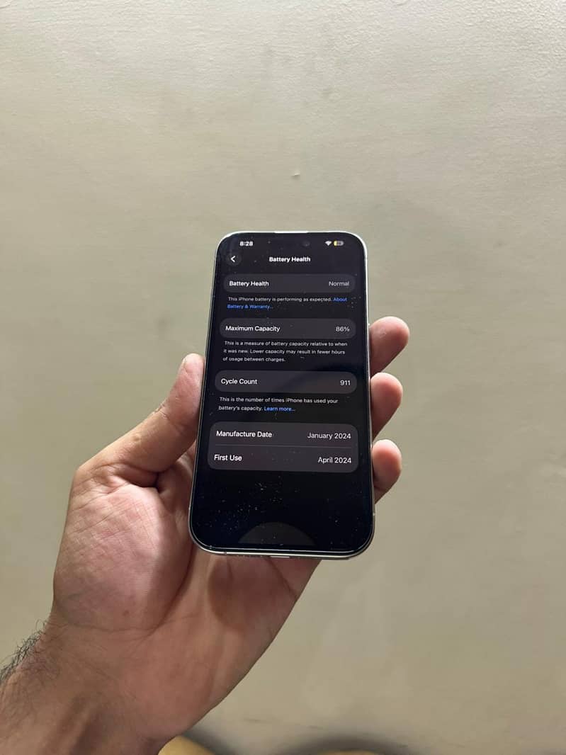 Apple iPhone 15 Pro 4