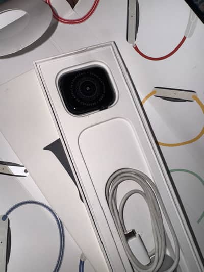 APPLE SERIES 8  ( Read Description)
