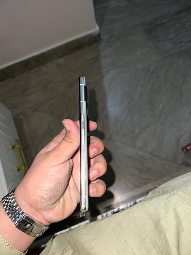 Google Pixel 7 Pro 4