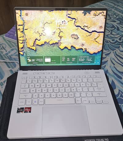 ASUS G14 ZEPHYRUS 2022 RYZEN 9 6900HS 16GB RAM RX 6800S 512GB SSD