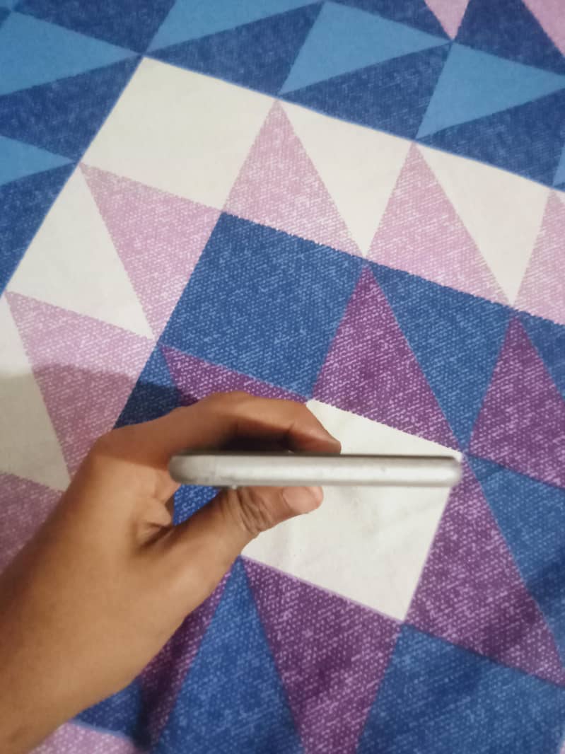 Apple iPhone 6S 6