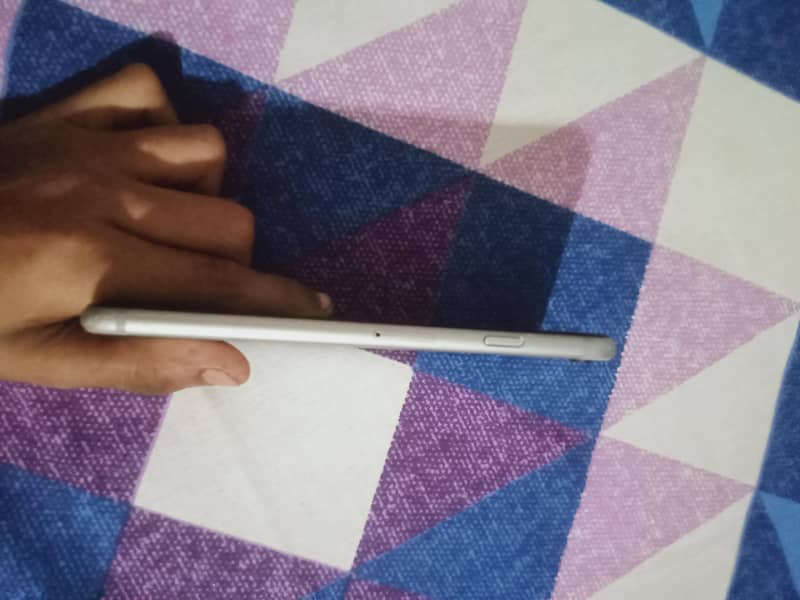 Apple iPhone 6S 8