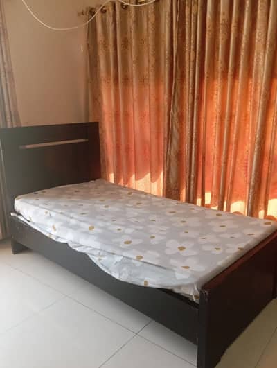 Solid wood single bed