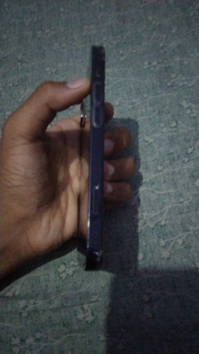 Apple iPhone 12 mini 3