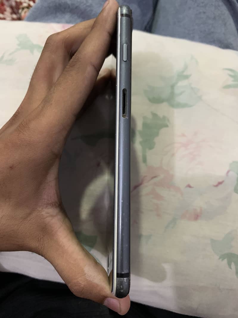 iPhone 8 Plus 2