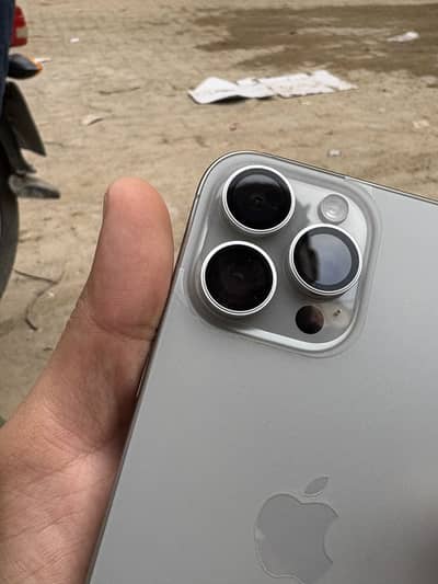 Apple iPhone 16 Pro Max