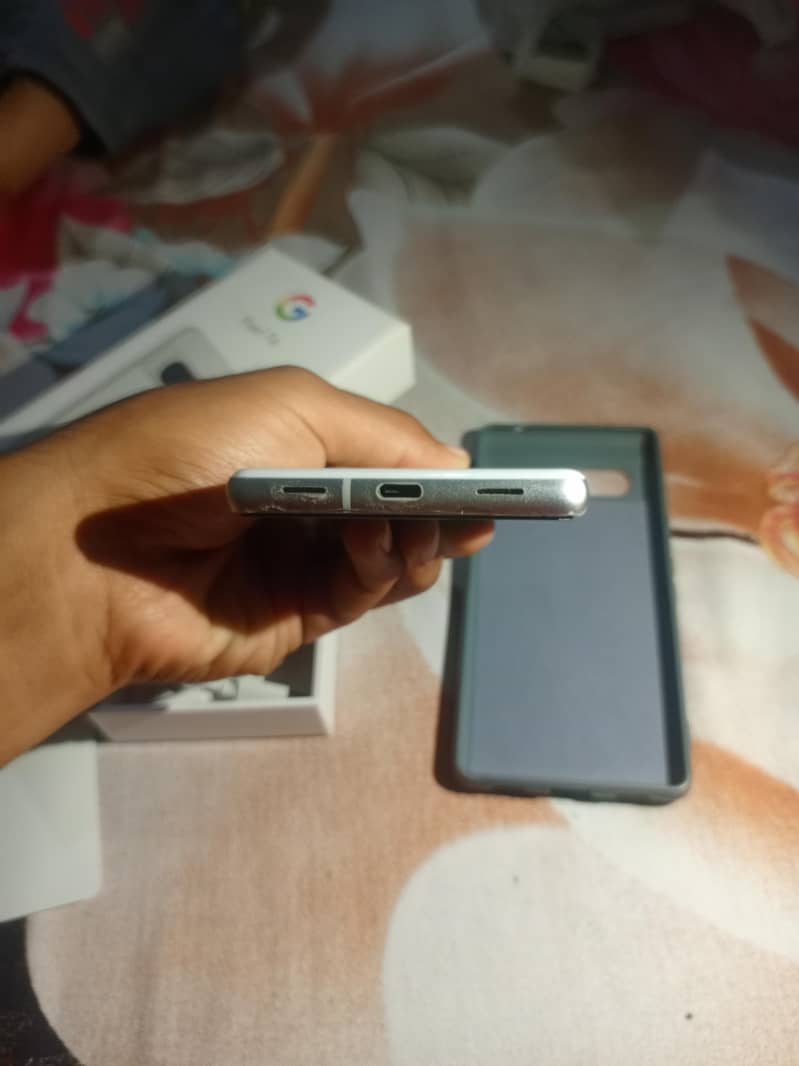 Google Pixel 7a 5