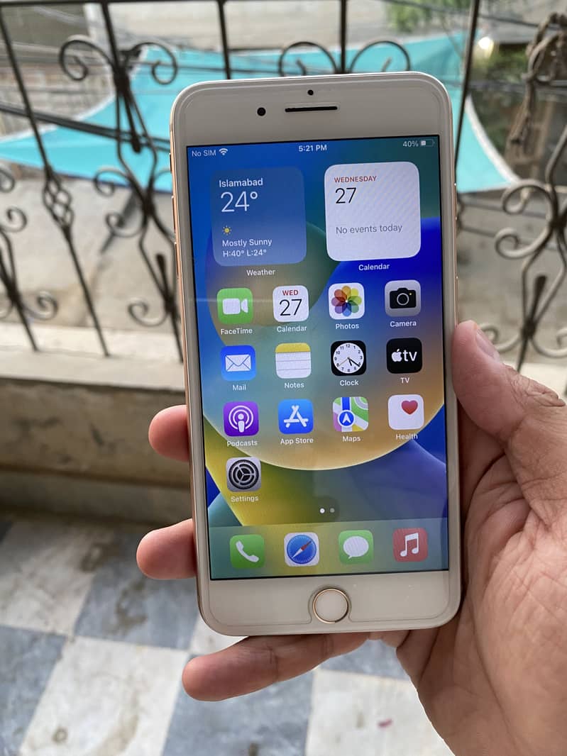 Apple iPhone 8 Plus 2
