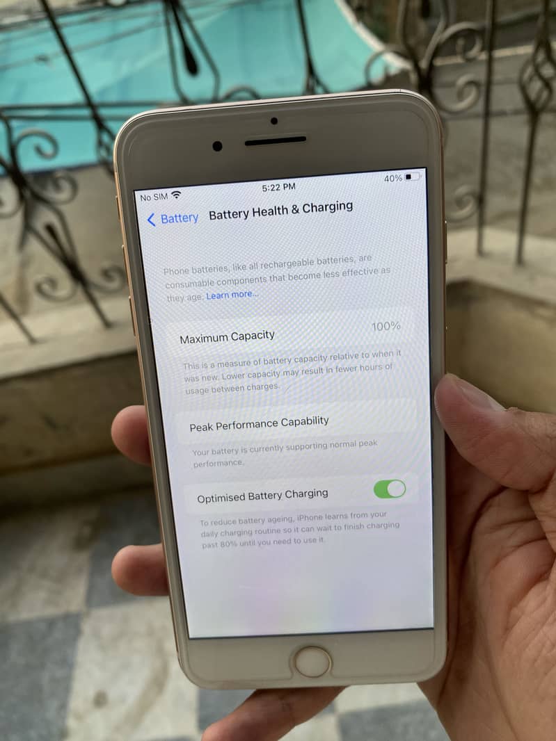 Apple iPhone 8 Plus 4