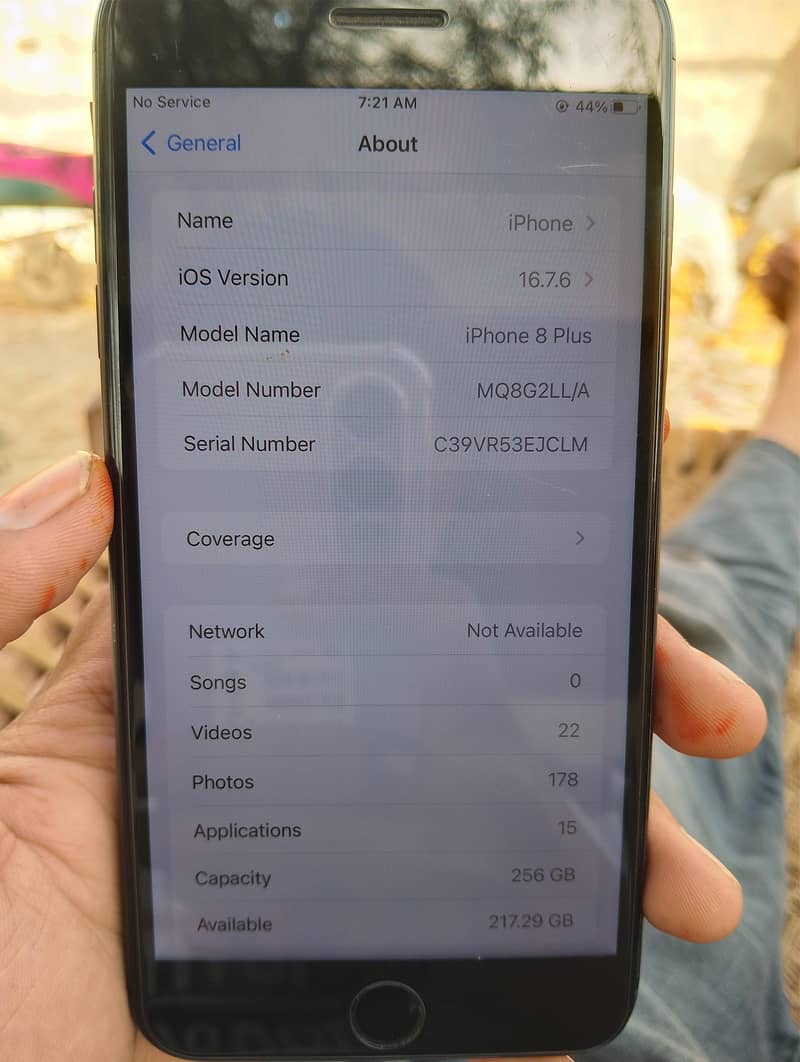 Apple iPhone 8 Plus 0
