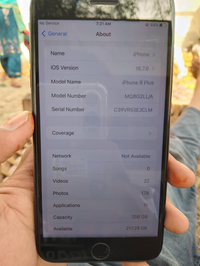 Apple iPhone 8 Plus 1