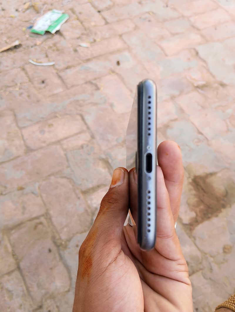 Apple iPhone 8 Plus 7
